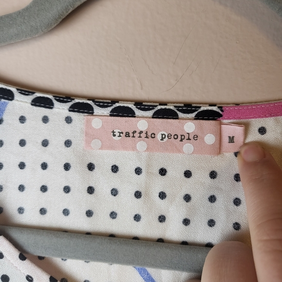 Traffic People Pop Floral Dot Boxy Blouse - Picture 6 of 6